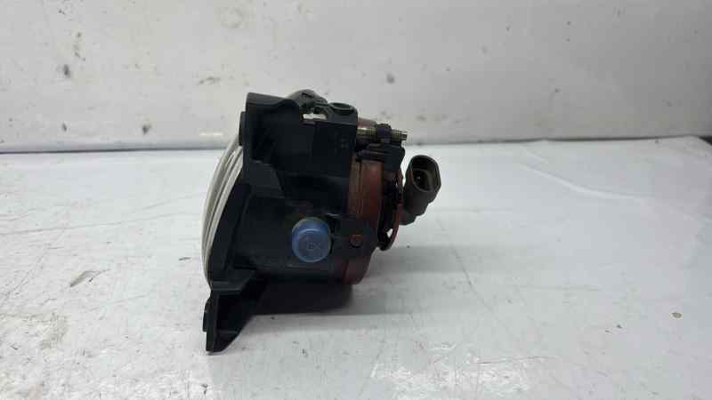 FARO ANTINIEBLA IZQUIERDO