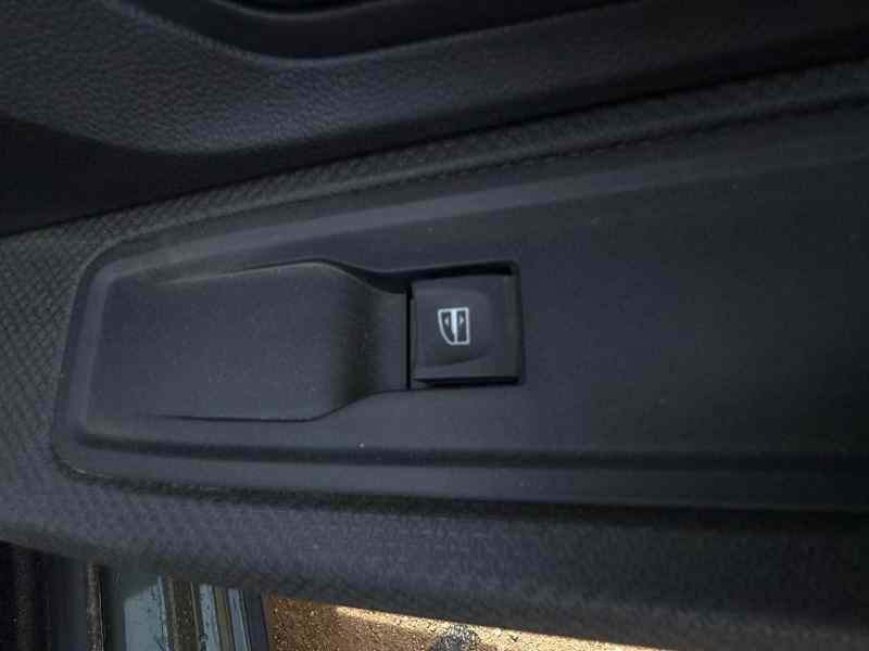 MANDO ELEVALUNAS DELANTERO DERECHO