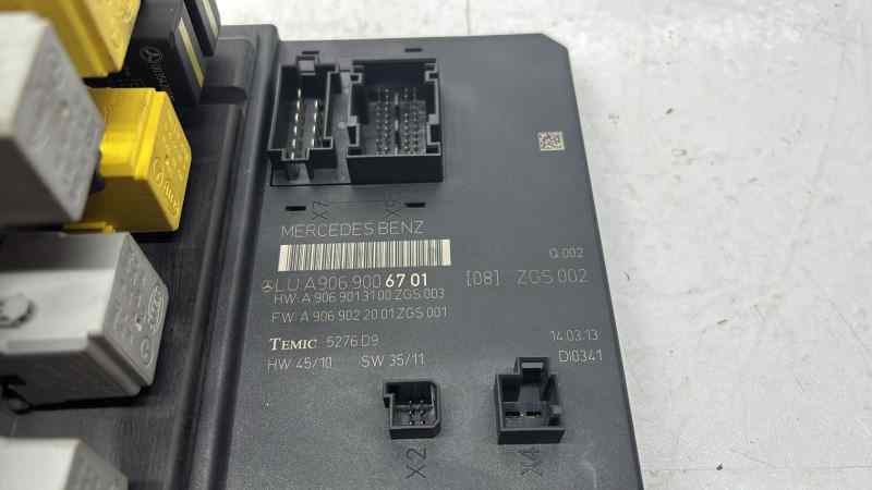 CAJA RELES / FUSIBLES