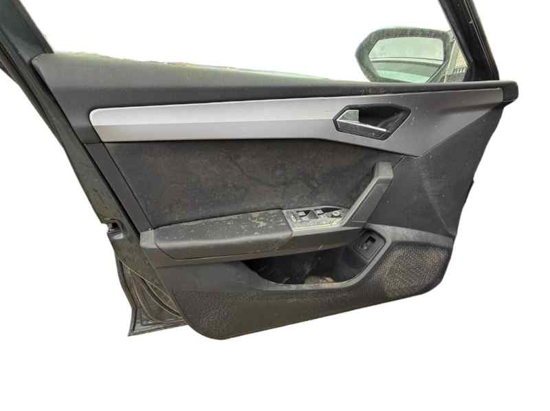 GUARNECIDO PUERTA DELANTERA IZQUIERDA