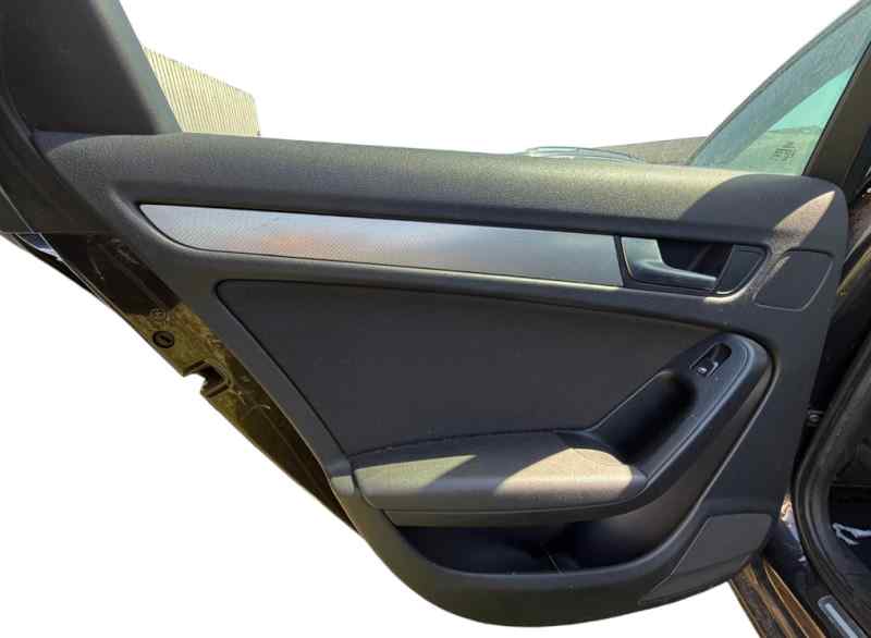 GUARNECIDO PUERTA TRASERA IZQUIERDA