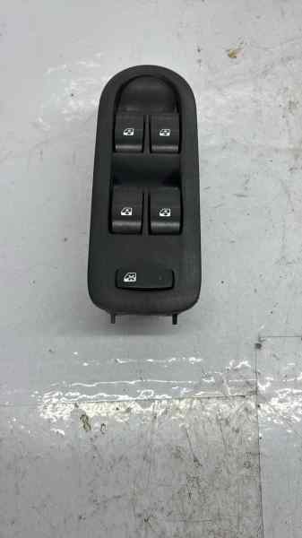 MANDO ELEVALUNAS DELANTERO IZQUIERDO 