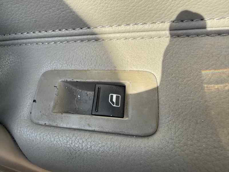 MANDO ELEVALUNAS TRASERO DERECHO