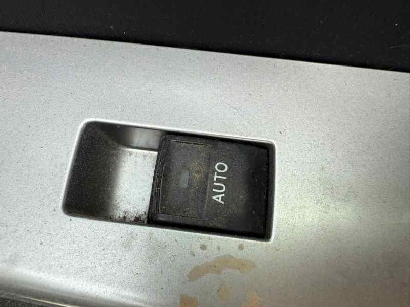 MANDO ELEVALUNAS TRASERO DERECHO