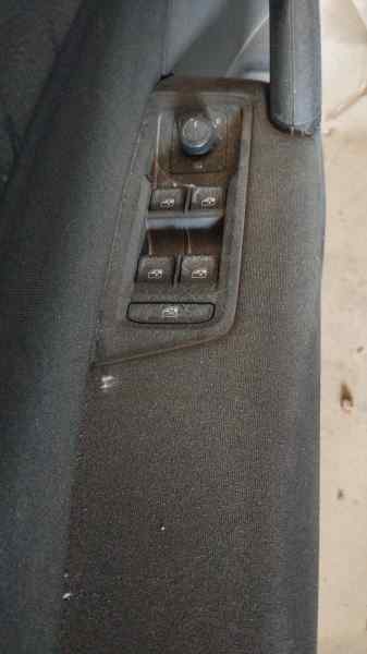 MANDO ELEVALUNAS DELANTERO IZQUIERDO 