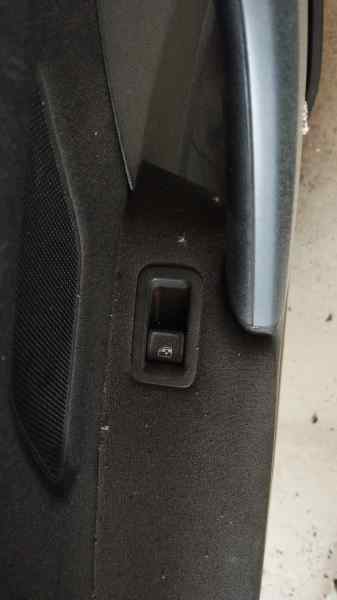 MANDO ELEVALUNAS TRASERO IZQUIERDO