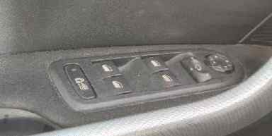 MANDO ELEVALUNAS DELANTERO IZQUIERDO