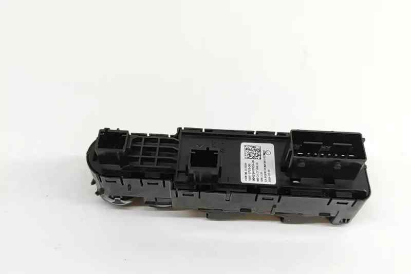 MANDO ELEVALUNAS DELANTERO IZQUIERDO