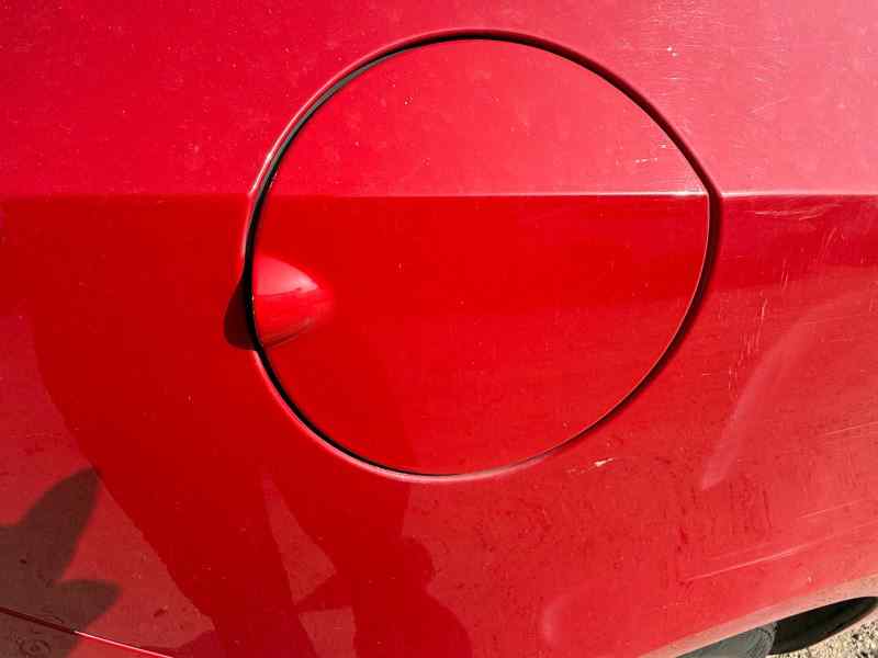 TAPA EXTERIOR COMBUSTIBLE