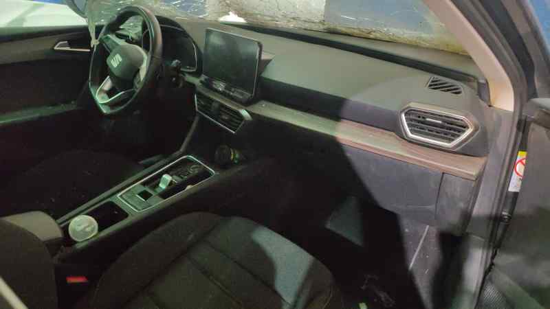 PORTON PILOTO PARAGOLPES EJE TRASERO LLANTA TRAPECIO PUERTA  DESPIECE COMPLETO SEAT LEON