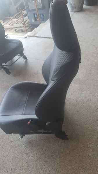 ASIENTO DELANTERO DERECHO TOYOTA PRIUS+