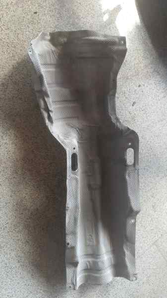 51487077614 AISLANTE TÉRMICO BMW SERIE 1 BERLINA (E81/E87)