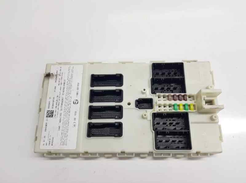 CAJA RELES / FUSIBLES