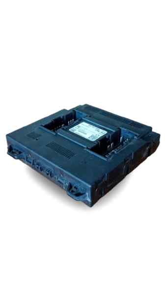 CAJA RELES / FUSIBLES