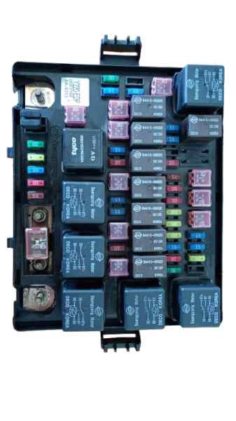 CAJA RELES / FUSIBLES