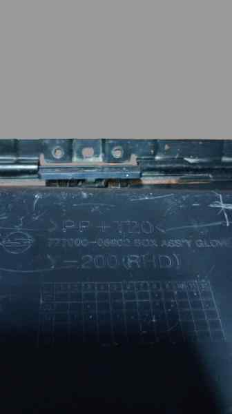 77700008902 GUANTERA SSANGYONG REXTON