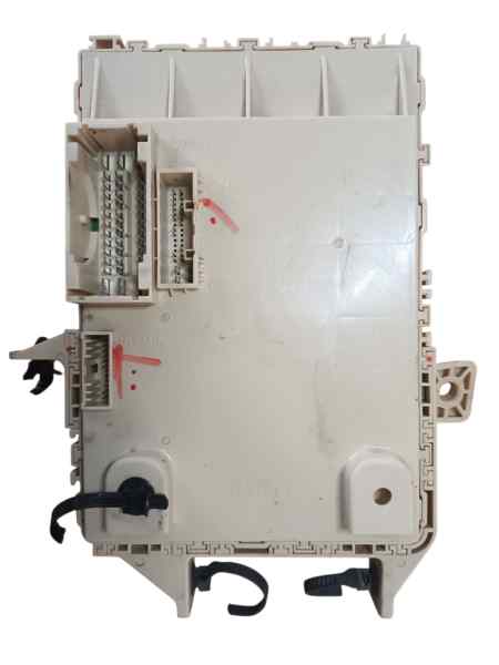 CAJA RELES / FUSIBLES