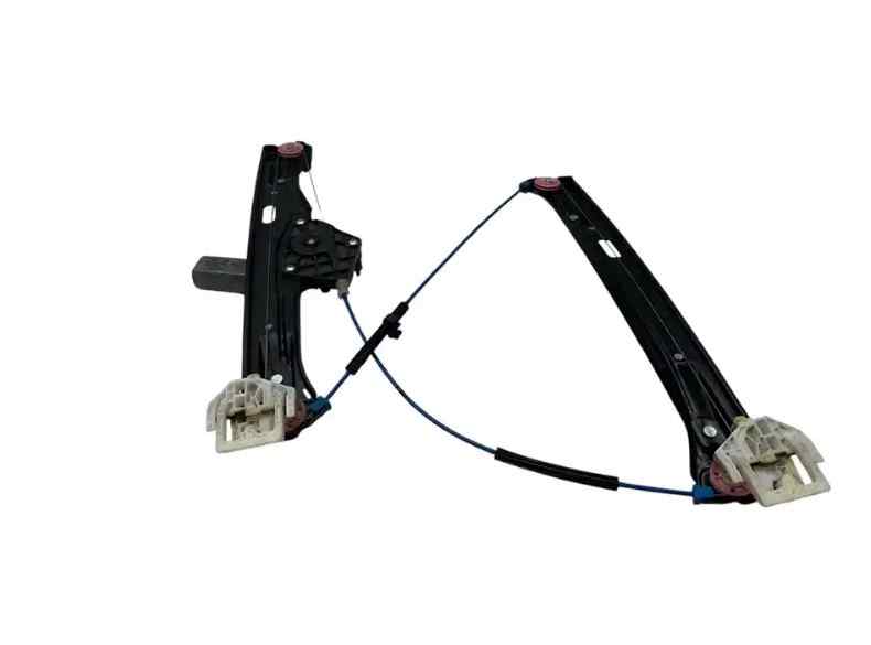 ELEVALUNAS DELANTERO DERECHO