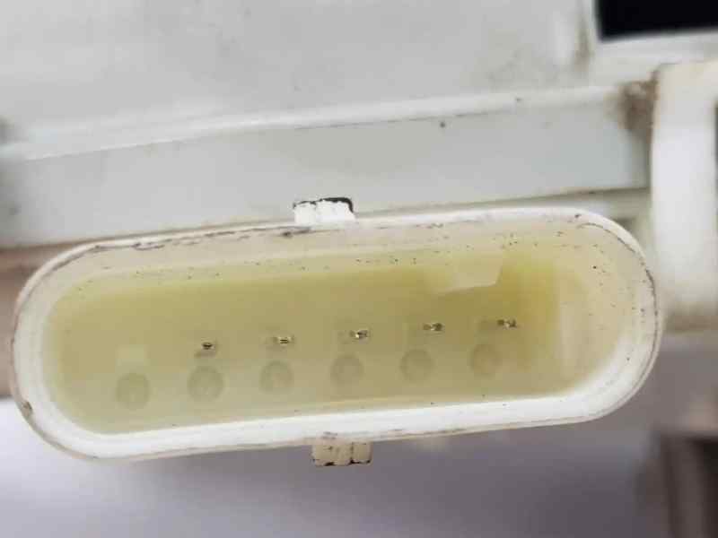 CERRADURA PUERTA TRASERA DERECHA 