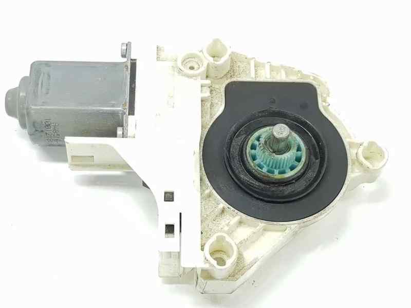 MOTOR ELEVALUNAS TRASERO DERECHO