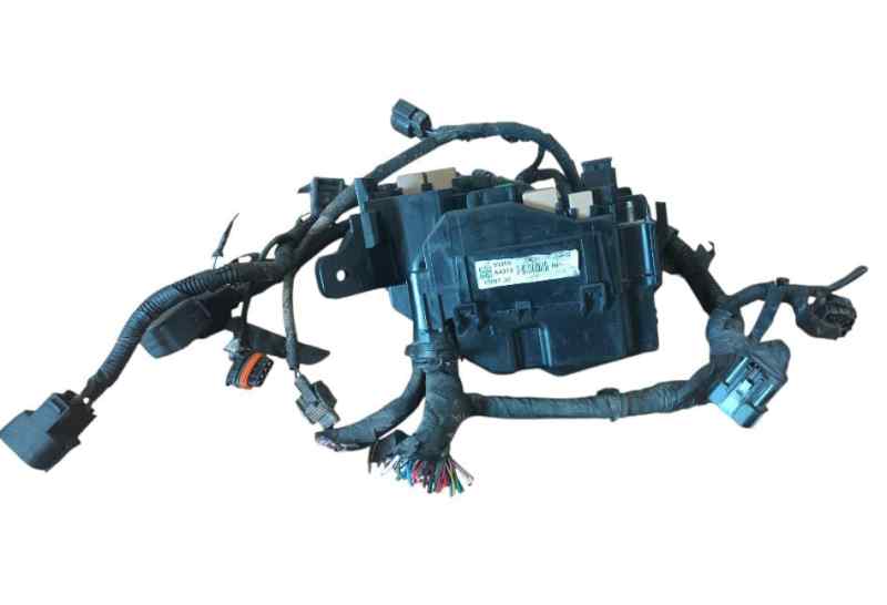 CAJA RELES / FUSIBLES