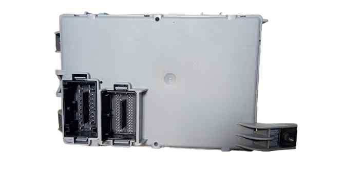 CAJA RELES / FUSIBLES