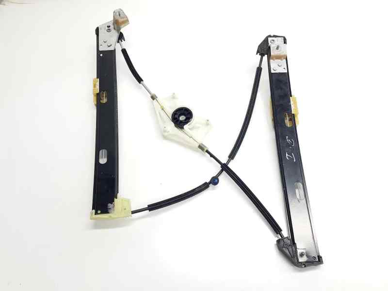 ELEVALUNAS DELANTERO IZQUIERDO