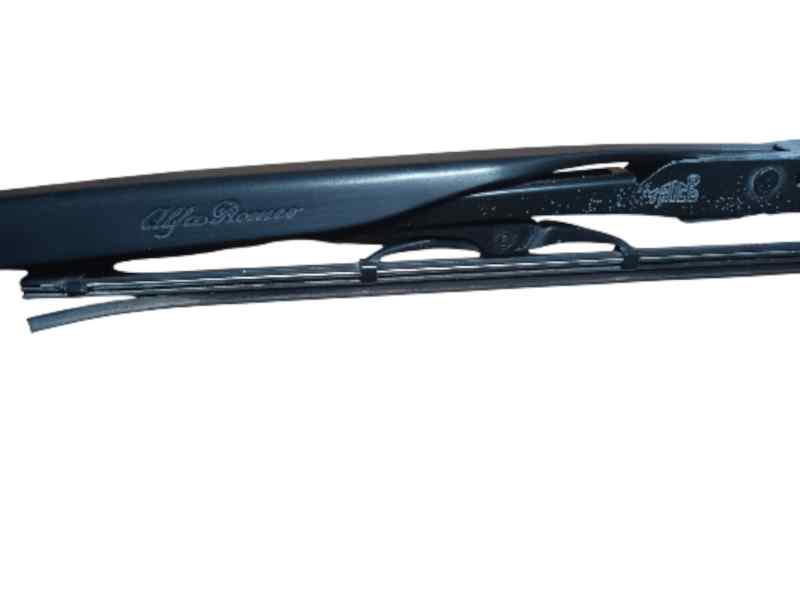 BRAZO LIMPIA DELANTERO DERECHO