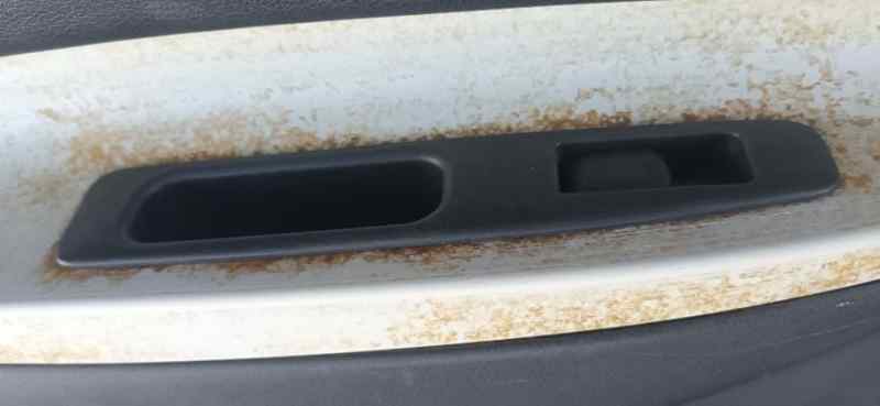 MANDO ELEVALUNAS TRASERO IZQUIERDO