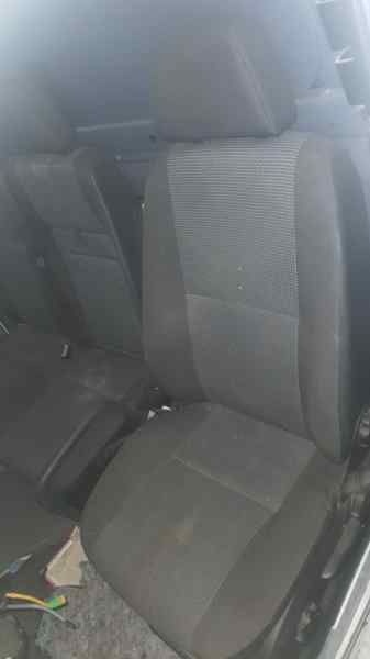 ASIENTO DELANTERO IZQUIERDO