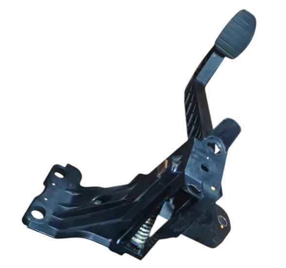 PEDAL EMBRAGUE