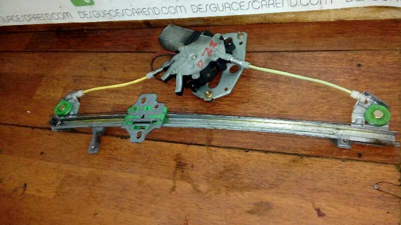 ELEVALUNAS DELANTERO IZQUIERDO