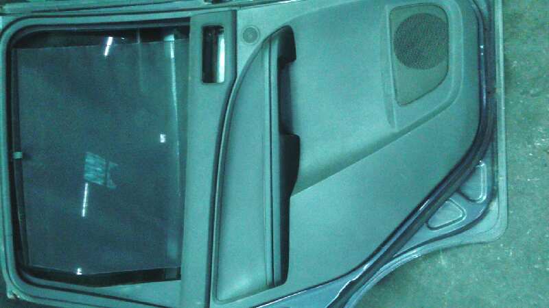 GUARNECIDO PUERTA TRASERA IZQUIERDA