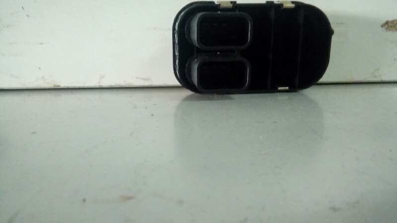 MANDO ELEVALUNAS DELANTERO IZQUIERDO 