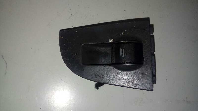 MANDO ELEVALUNAS DELANTERO DERECHO