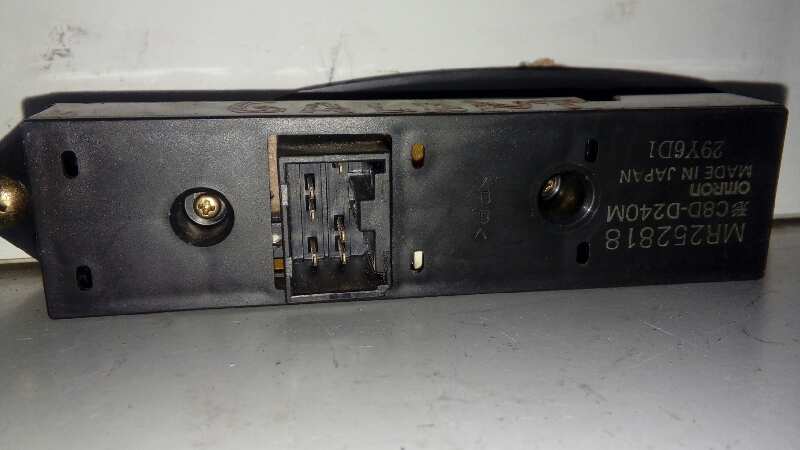 MR252818 MANDO ELEVALUNAS DELANTERO DERECHO MITSUBISHI GALANT BERLINA (EA0)