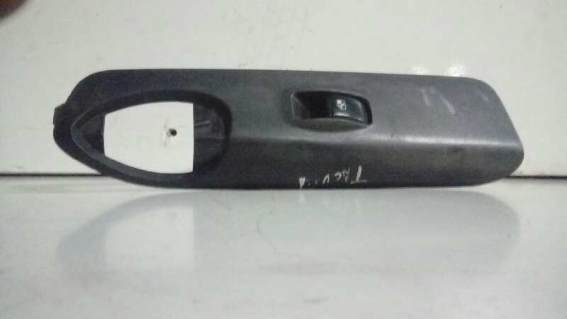 MANDO ELEVALUNAS DELANTERO DERECHO