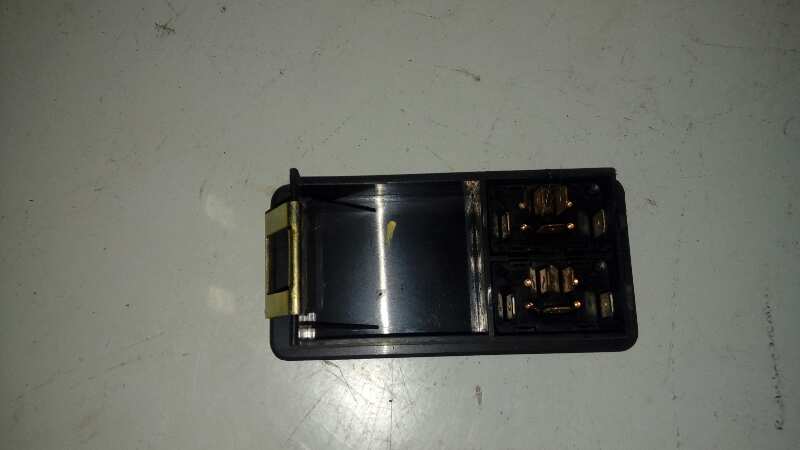 MANDO ELEVALUNAS DELANTERO IZQUIERDO 