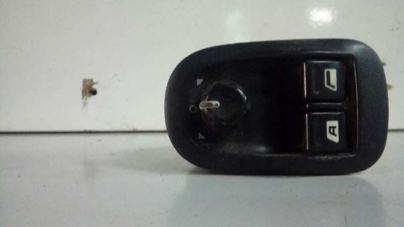 MANDO ELEVALUNAS DELANTERO IZQUIERDO 