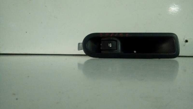 MANDO ELEVALUNAS TRASERO DERECHO