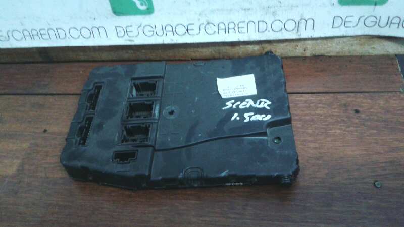 CAJA RELES - FUSIBLES