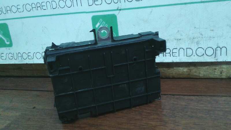 CAJA RELES - FUSIBLES