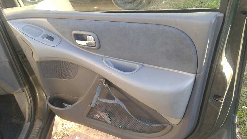 GUARNECIDO PUERTA DELANTERA DERECHA