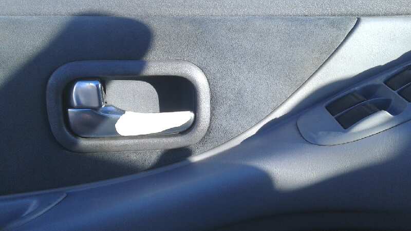 MANETA INTERIOR DELANTERA IZQUIERDA