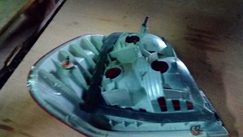 PILOTO TRASERO DERECHO