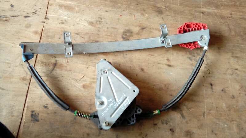 ELEVALUNAS DELANTERO IZQUIERDO