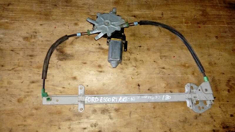 ELEVALUNAS DELANTERO DERECHO