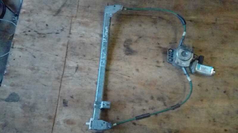 ELEVALUNAS DELANTERO IZQUIERDO