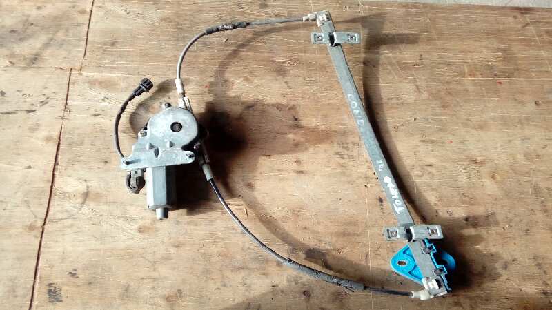 ELEVALUNAS DELANTERO DERECHO