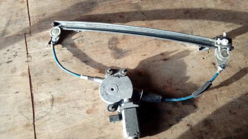 ELEVALUNAS DELANTERO IZQUIERDO